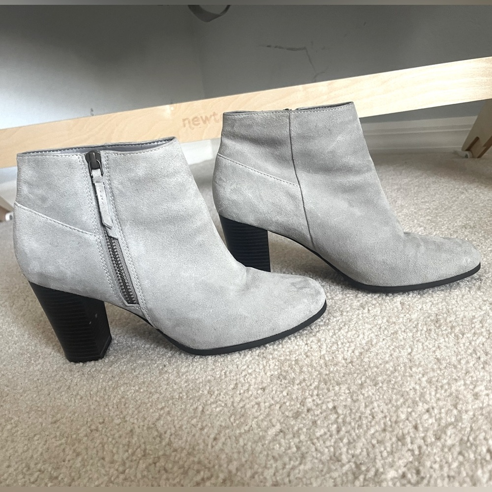 Cole Haan ankle booties sz 8